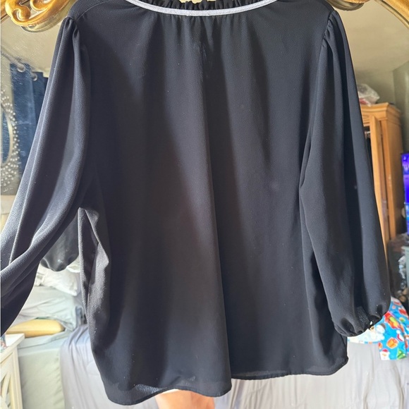 Plus size long sleeve tie neck blouse size 3 xl - Picture 3 of 7